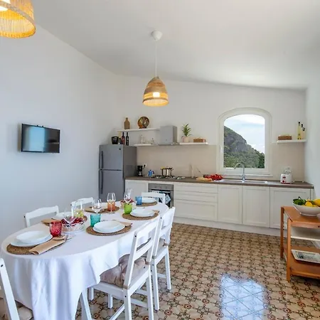 Casa Giomena - - Amalfi Coast アパート フローレ