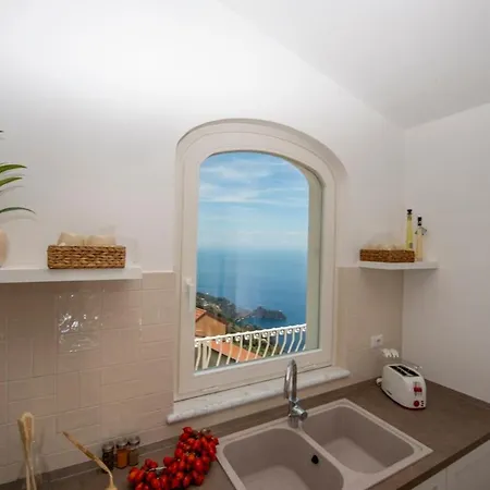 Casa Giomena - - Amalfi Coast フローレ
